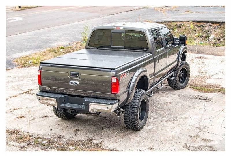 Hard Tri-Fold Tonneau Bed Cover R155120