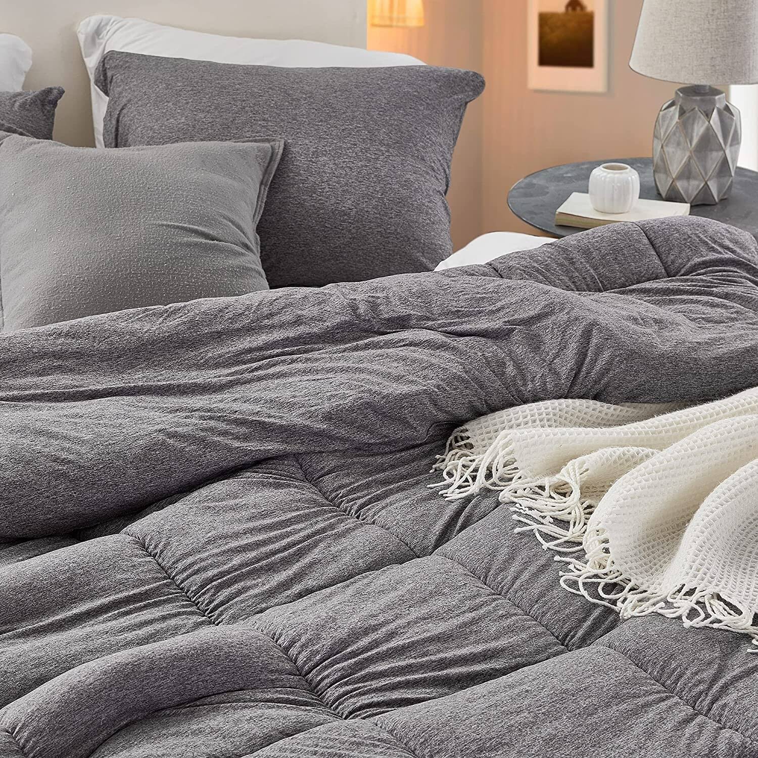 King Oversized Comforter in Morning Gray A7308
