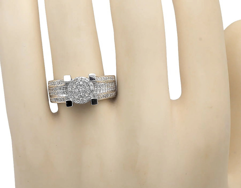 10k White Gold Ladies Round Cluster Diamond Ring O534