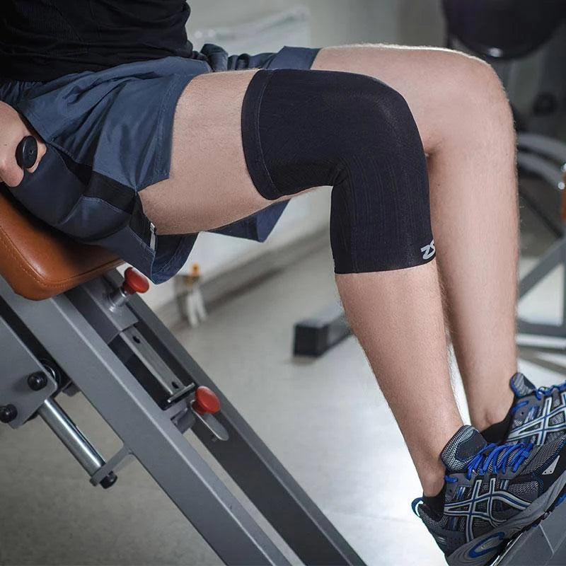 Compression Knee Sleeve in 2 Sleeves Blue K169