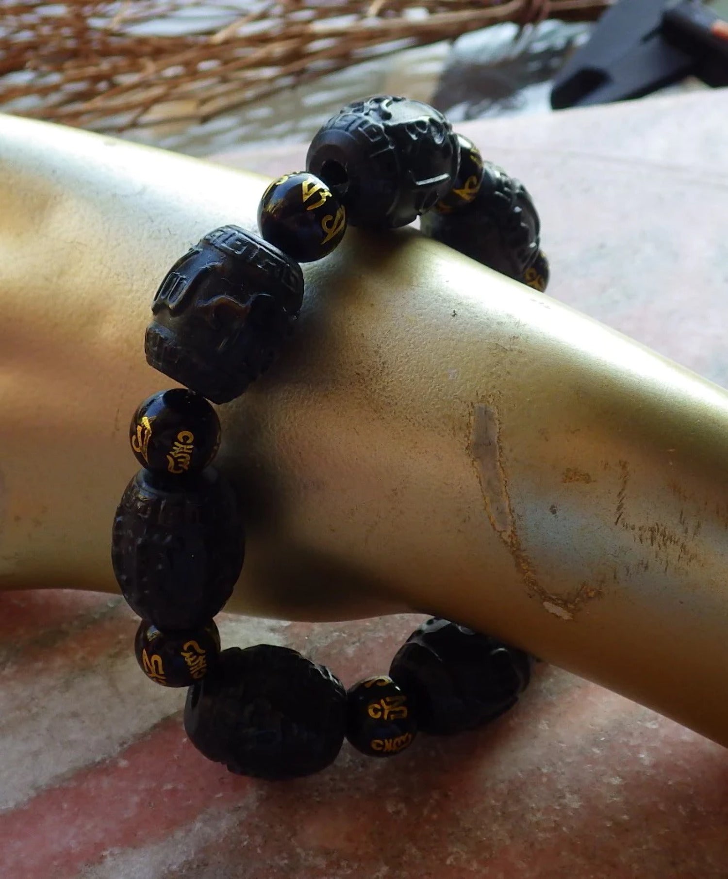 Hand Carved Natural Black Dark Green Jadeite Bead Bangle Bracelet M25034